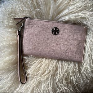 Tory Burch wallet / wristlet